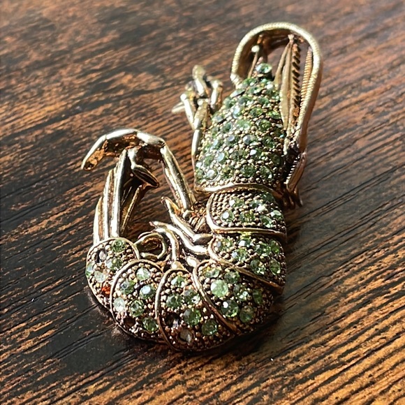 Gold Crawfish Brooch - Picture 10 of 10